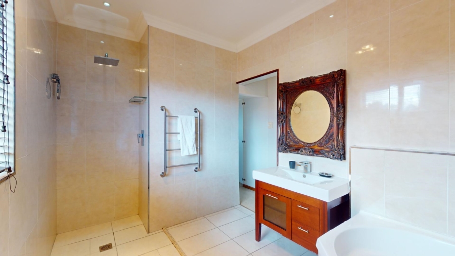 6 Bedroom Property for Sale in Walmer Heights Eastern Cape